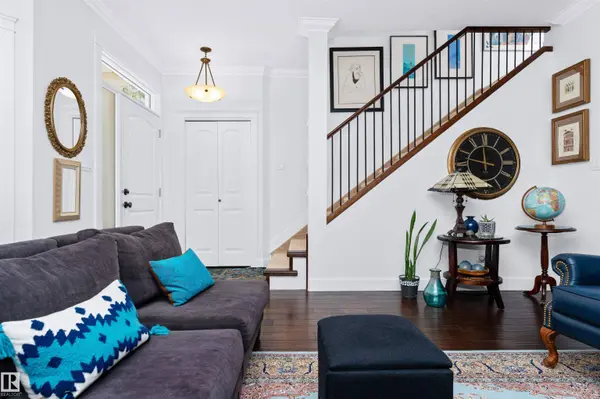 8854 89 ST NW, Edmonton, AB T6C 3K6