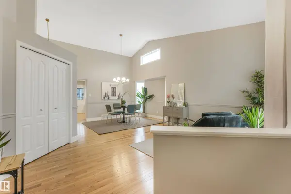 820 115A ST NW, Edmonton, AB T6J 6T9