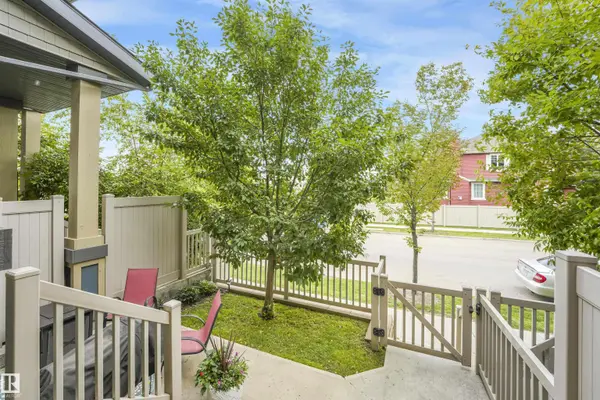 557 ORCHARDS BV SW, Edmonton, AB T6X 1V2
