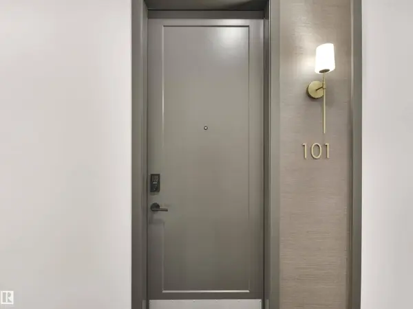 #101 7471 MAY CM NW, Edmonton, AB T6R 0X5