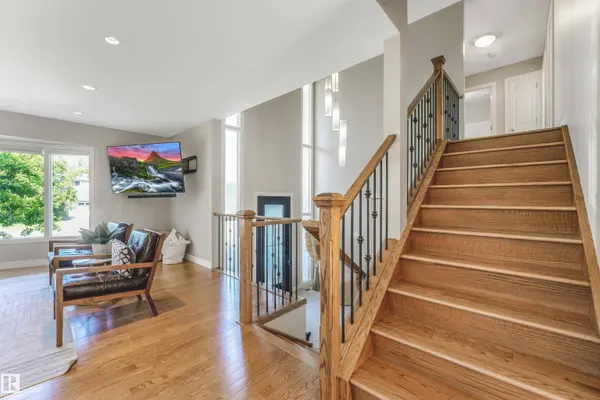 203 BRANDER DR NW, Edmonton, AB T6H 4V3