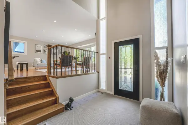 203 BRANDER DR NW, Edmonton, AB T6H 4V3