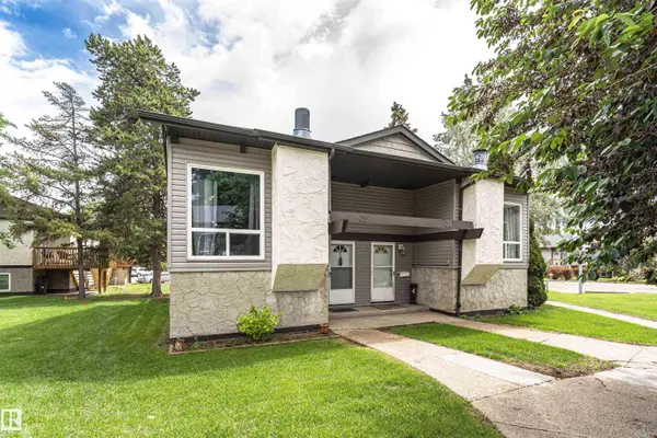 35 NORTHWOODS VG NW, Edmonton, AB T5X 1T2