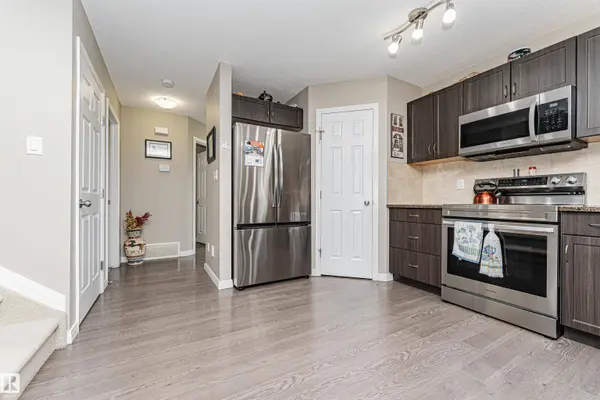 16423 134 ST NW, Edmonton, AB T6V 0G5