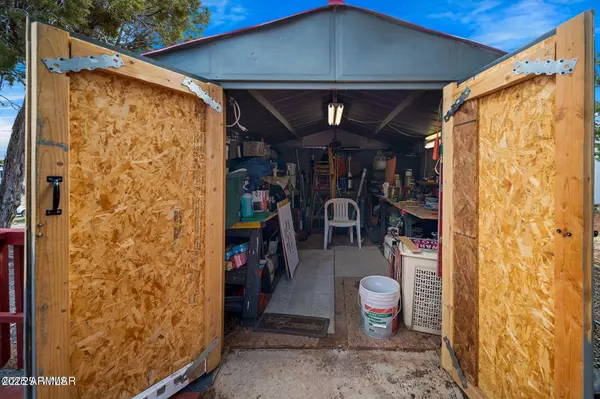 8525 CANYON Drive, Show Low, AZ 85901