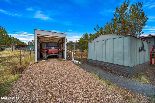 8525 CANYON Drive, Show Low, AZ 85901