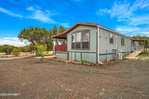 8525 CANYON Drive, Show Low, AZ 85901