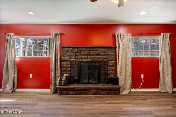 480 S 8TH Street, Show Low, AZ 85901