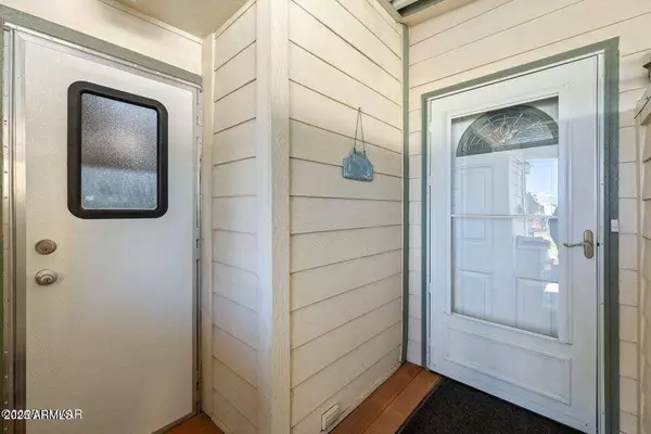 8220 LAKE FRONT Drive, Show Low, AZ 85901