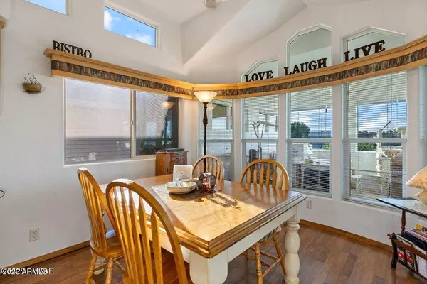 8220 LAKE FRONT Drive, Show Low, AZ 85901