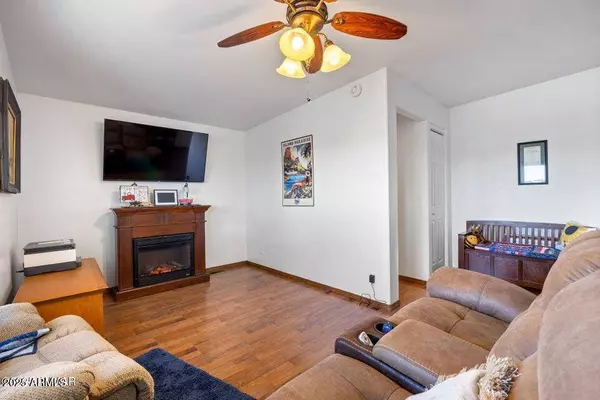 8220 LAKE FRONT Drive, Show Low, AZ 85901