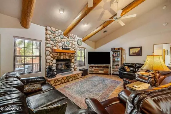 2522 VILLAGE Loop, Pinetop, AZ 85935