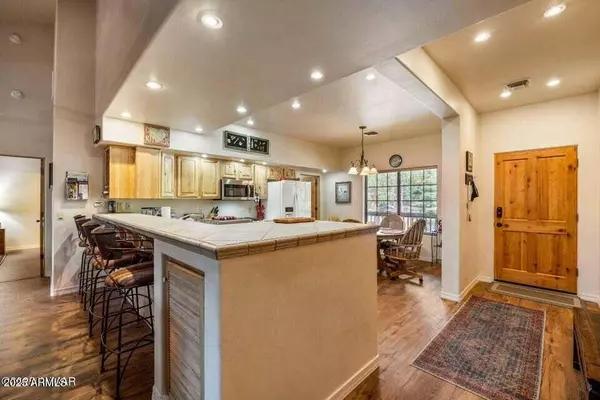 2522 VILLAGE Loop, Pinetop, AZ 85935