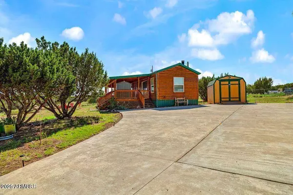 39 EVERGREEN Lane, Concho, AZ 85924