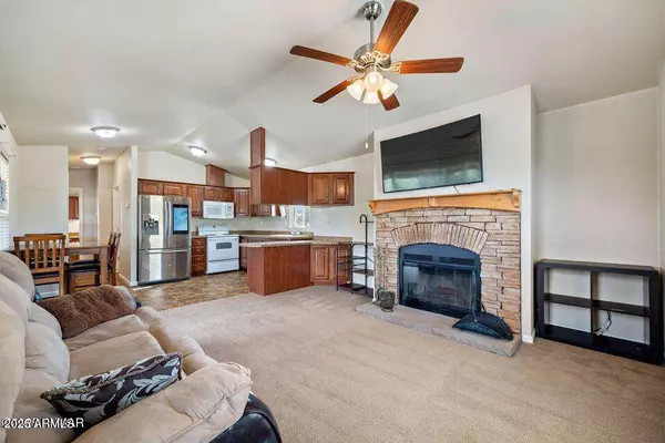 39 EVERGREEN Lane, Concho, AZ 85924