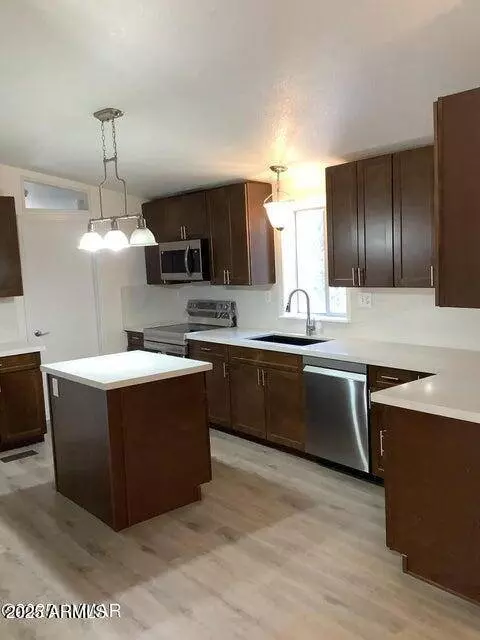 3149 TONTO Drive, Overgaard, AZ 85933