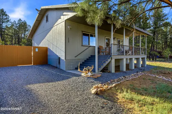 588 RIM Road, Pinedale, AZ 85934