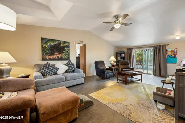 220 S 10TH Avenue, Show Low, AZ 85901