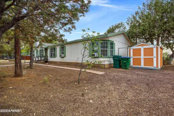 220 S 10TH Avenue, Show Low, AZ 85901
