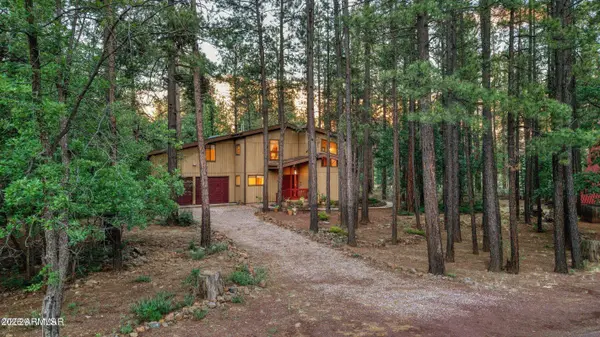 8727 COUNTRY CLUB Drive, Pinetop, AZ 85935