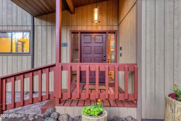 8727 COUNTRY CLUB Drive, Pinetop, AZ 85935