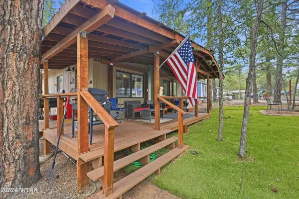 2250 W WHIPPLE Street, Show Low, AZ 85901