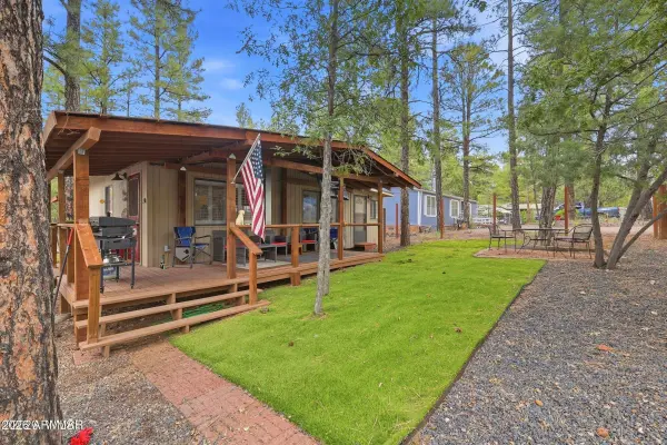 2250 W WHIPPLE Street, Show Low, AZ 85901