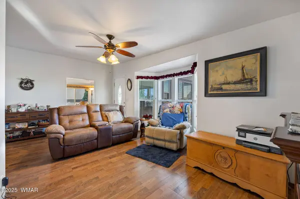 8220 Lake Front Drive, Show Low, AZ 85901