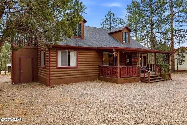 3349 PANORAMA Drive, Overgaard, AZ 85933