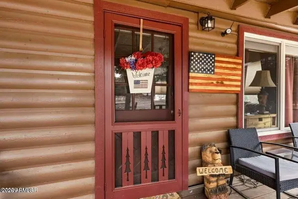 3349 PANORAMA Drive, Overgaard, AZ 85933