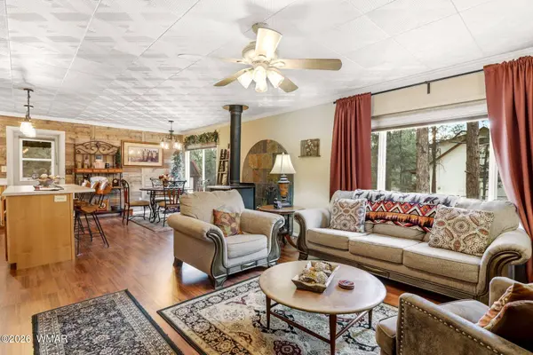 3349 Panorama Drive, Overgaard, AZ 85933