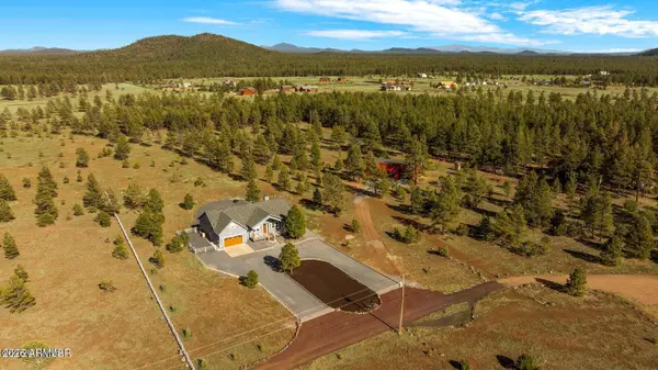 9365 MOUNTAIN MEADOW Lane, Lakeside, AZ 85929