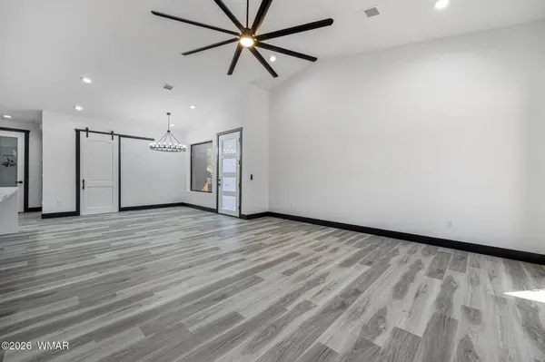 2755 W Villa Loop, Show Low, AZ 85901