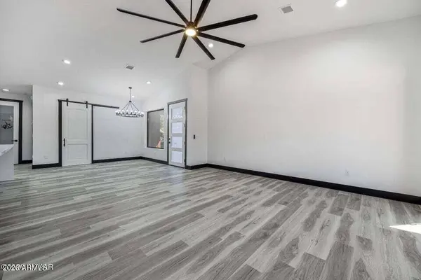 2755 W VILLA Loop, Show Low, AZ 85901