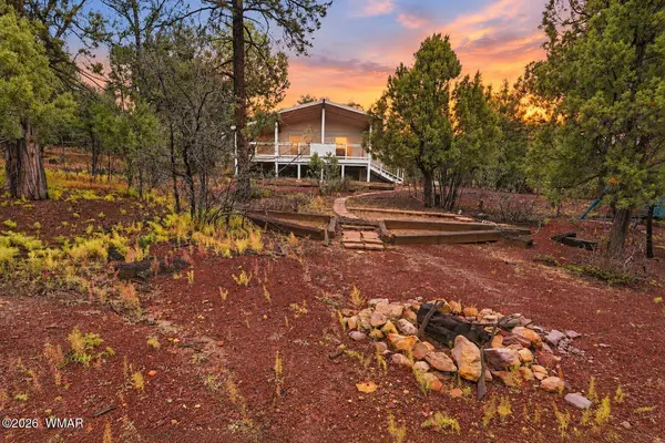 6229 Loggers Lane