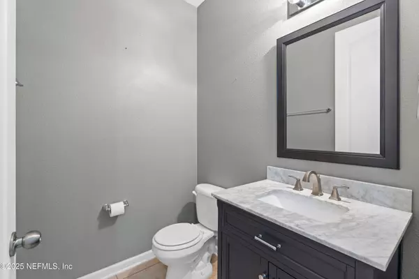 1551 CARPATHIAN DR, Jacksonville, FL 32218