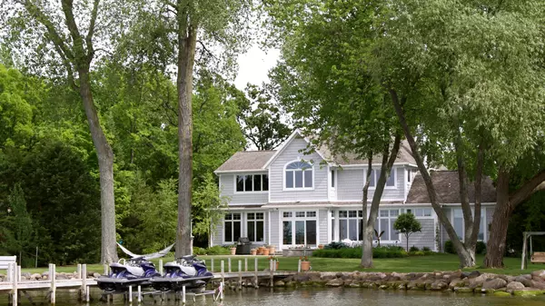 Lake Lanier Luxury Homes: What $1M+ Buys You in 2025
