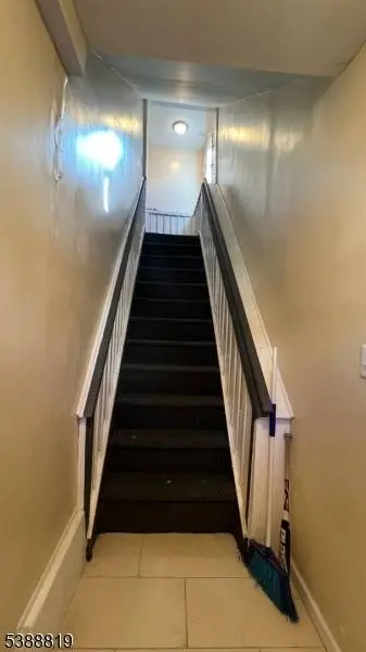 230 Amherst St, East Orange City, NJ 07018