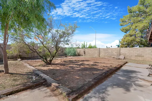 4635 W BOCA RATON Road, Glendale, AZ 85306