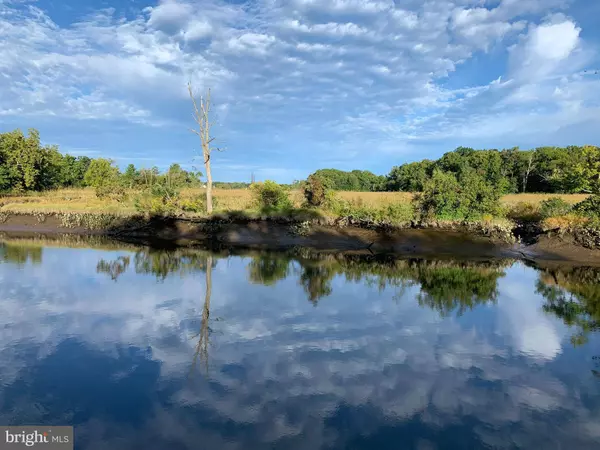 15 HIGGINSVILLE LN, Mount Royal, NJ 08061