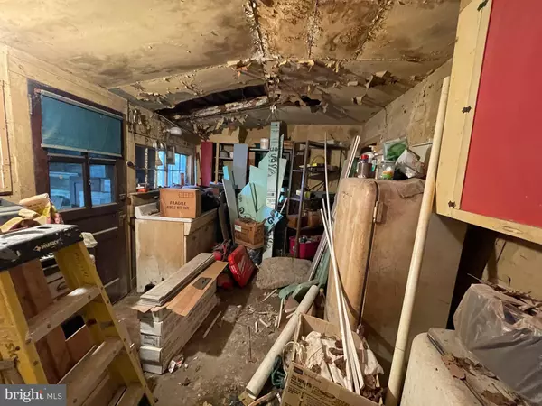 29 CHURCH ST, Elmer, NJ 08318