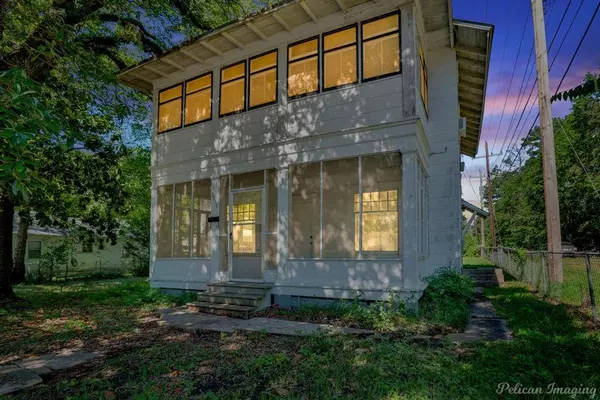 3918 St Vincent Avenue, Shreveport, LA 71108