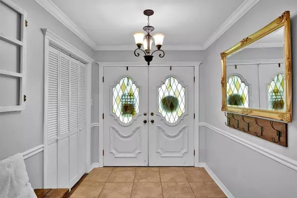 112 Rolling Meadow Lane, Bossier City, LA 71112