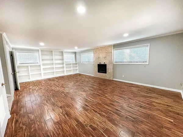 7040 Creswell Drive, Shreveport, LA 71106