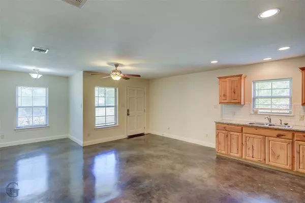 1005 Dalzell Street, Shreveport, LA 71104