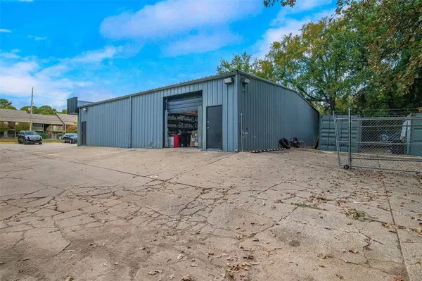9143 Walker Road, Shreveport, LA 71118