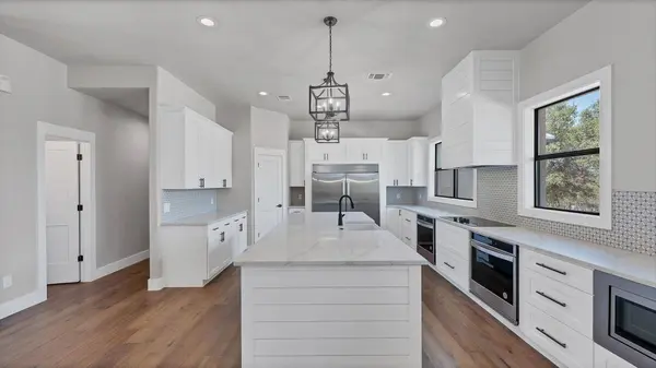 725 Winding VW, New Braunfels, TX 78132