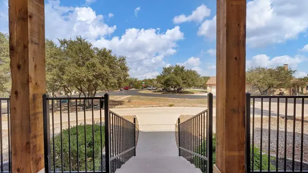 725 Winding VW, New Braunfels, TX 78132