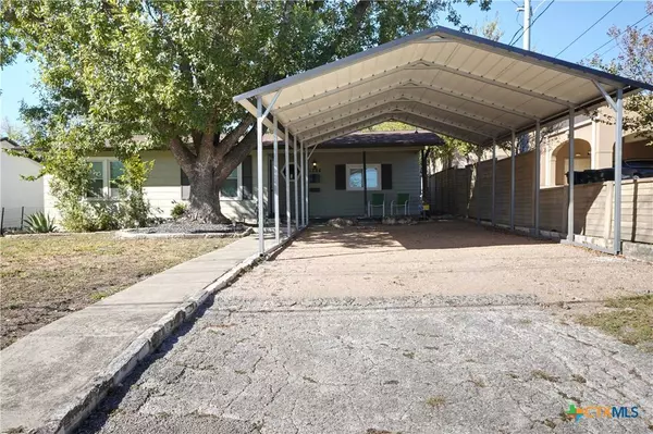 1236 S Academy AVE, New Braunfels, TX 78130