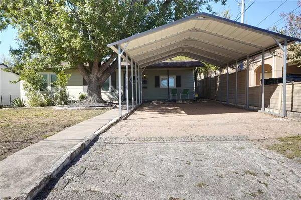 1236 S Academy Ave S, New Braunfels, TX 78130